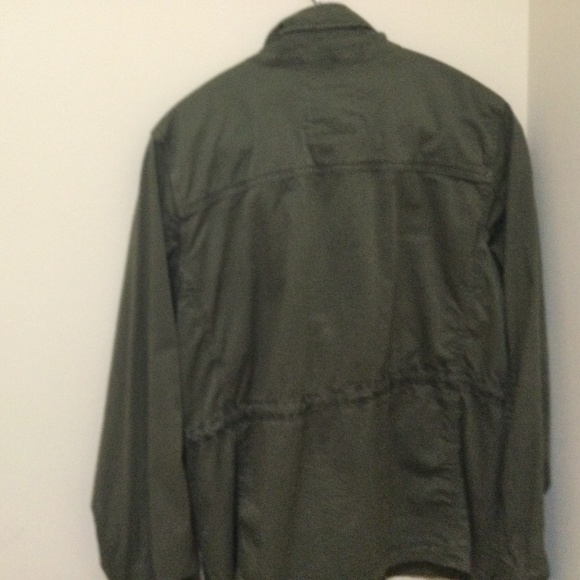 Olive Green Military Jacket.  Size XL.  Excellent condition. - Picture 2 of 3